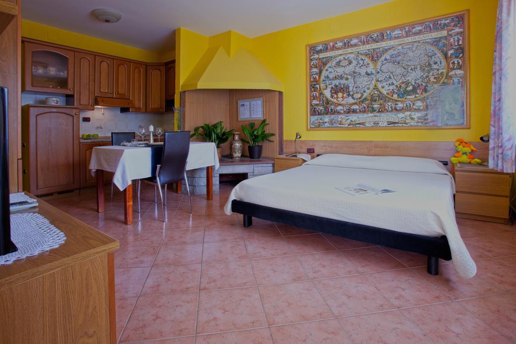 Apartments Daniela Новиград Стая снимка